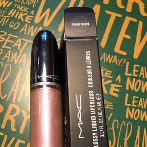 MAC grand illusion glossy liquid lipcolour